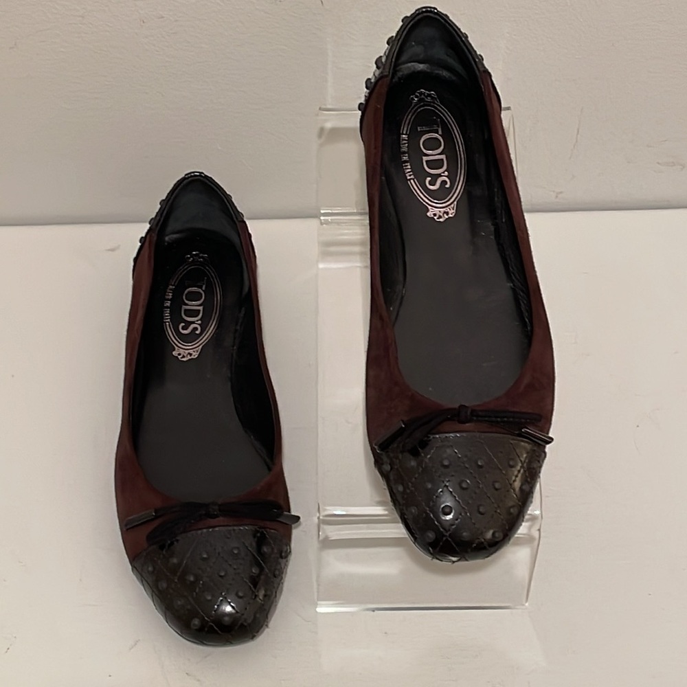 TOD’S - LEATHER AND SUEDE BALLERINA FLATS - Picture 5 of 14